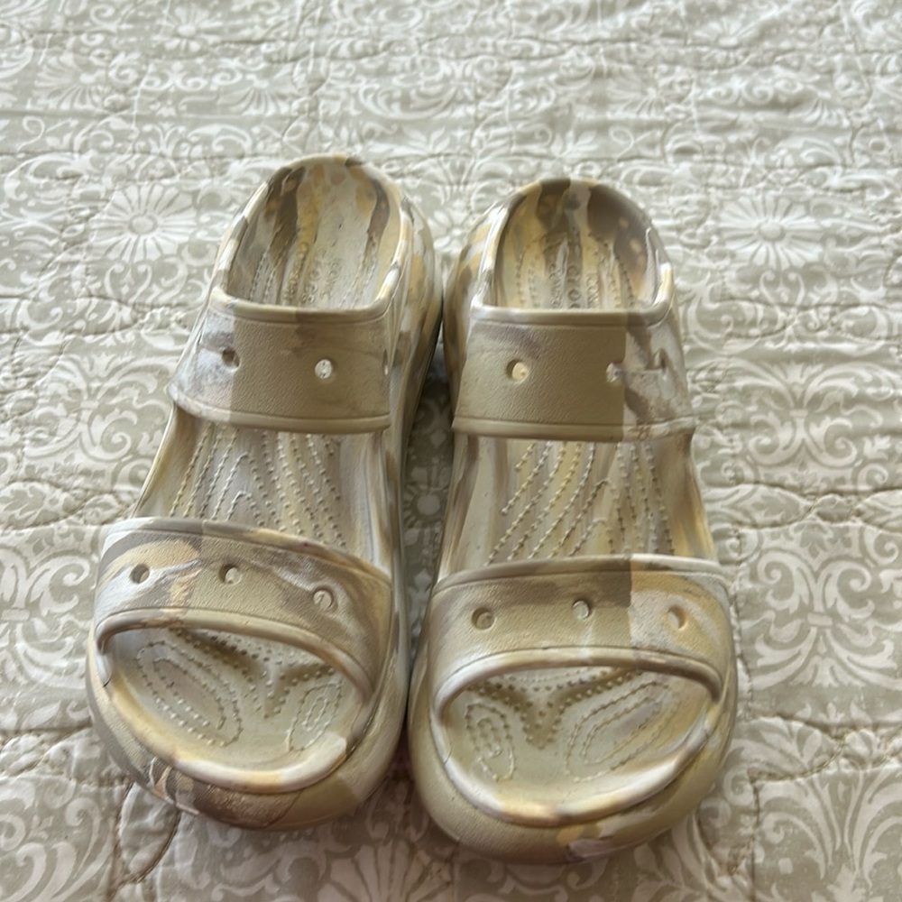 Crocs iconic cross comfort sandals